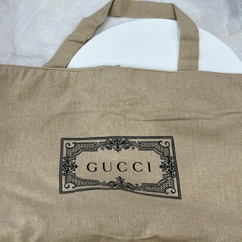 GUCCI GARMENT LINEN TRAVEL BAG BRAND NEW APROX 60 inches length x 34 inches wide